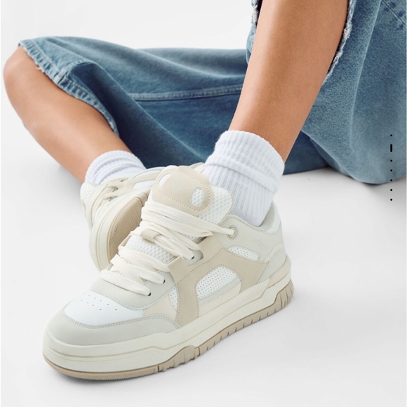 Cream sneakers - Picture 1 of 5